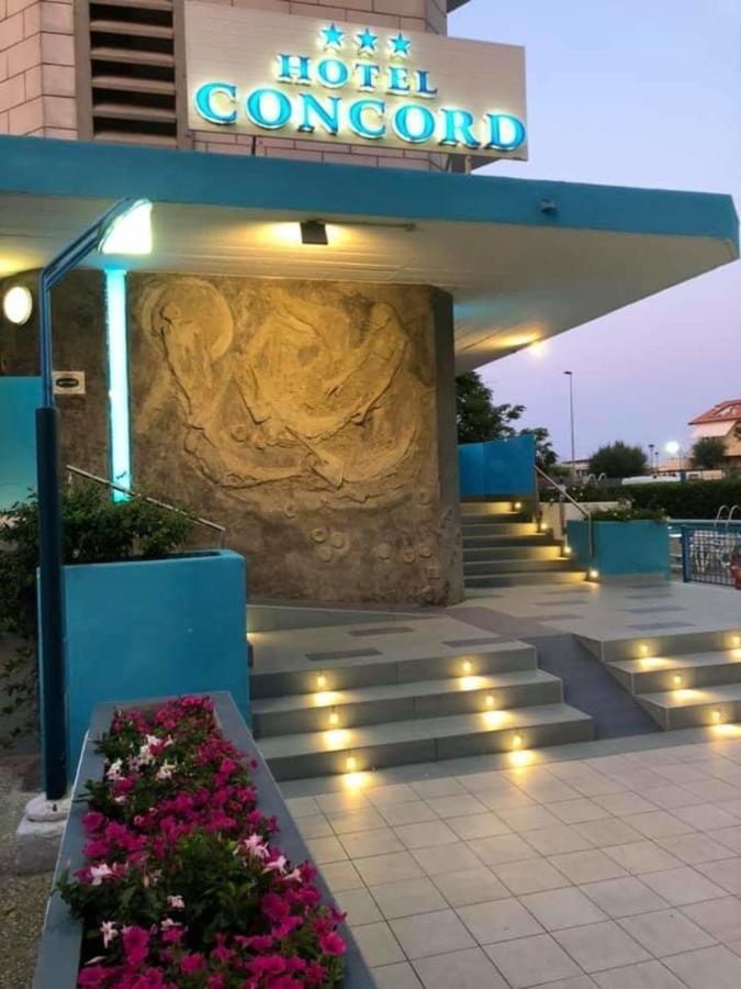 Hotel Concord ลิโด ดิ ซาวิโอ ภายนอก รูปภาพ